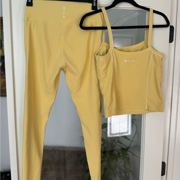 Wilo the Label Workout Set - Picture 2 of 3